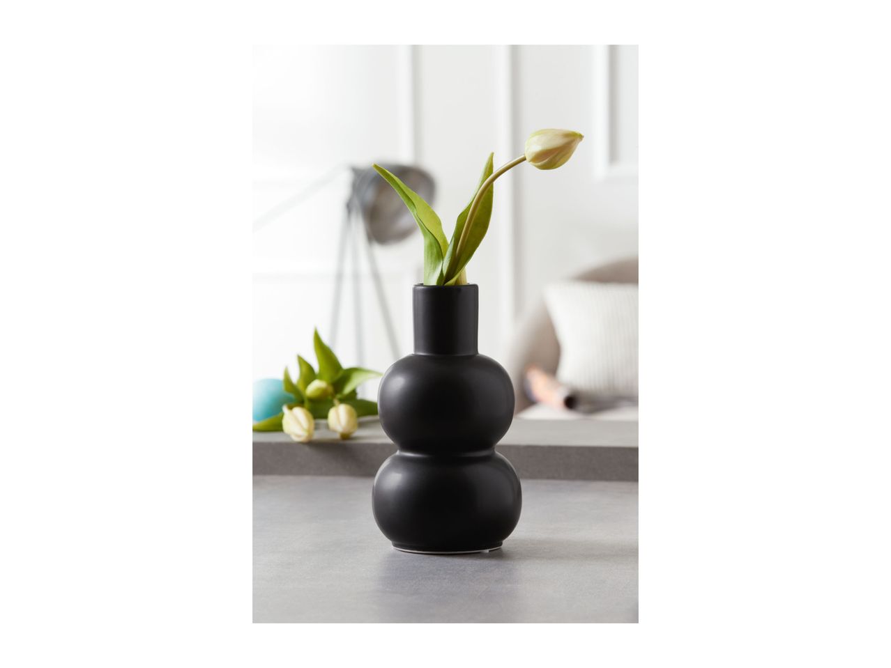 Go to full screen view: Decorative Vase - Image 2