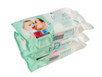 Três pacotes de toalhitas húmidas Comfort para bebé, com 80 toalhitas cada um.
