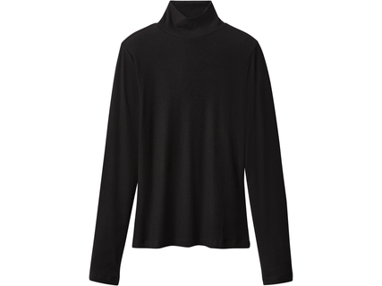 esmara Soonikkoes rullkraega pluusid