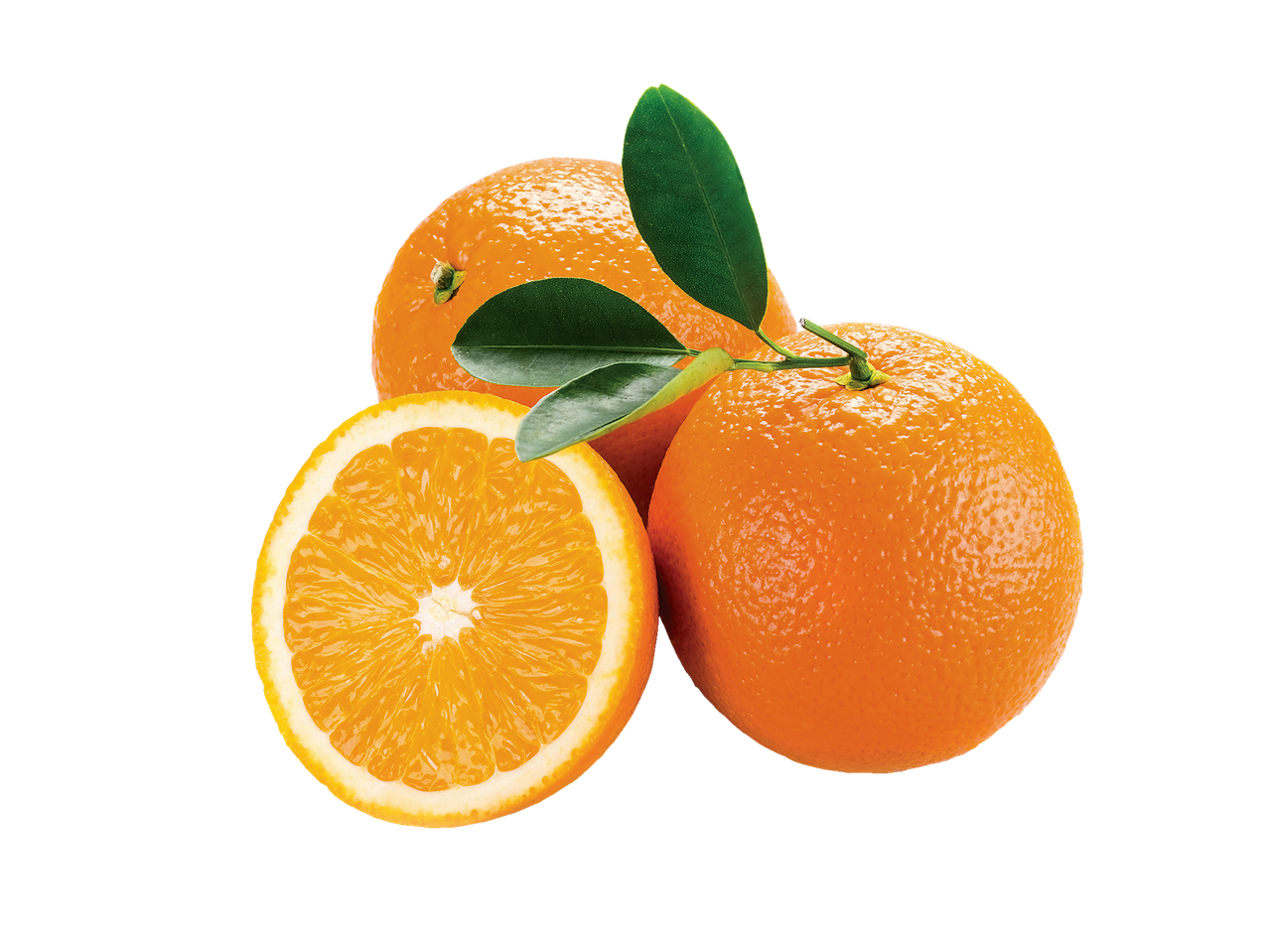 Laranjas: frutas inteiras e uma fatia.