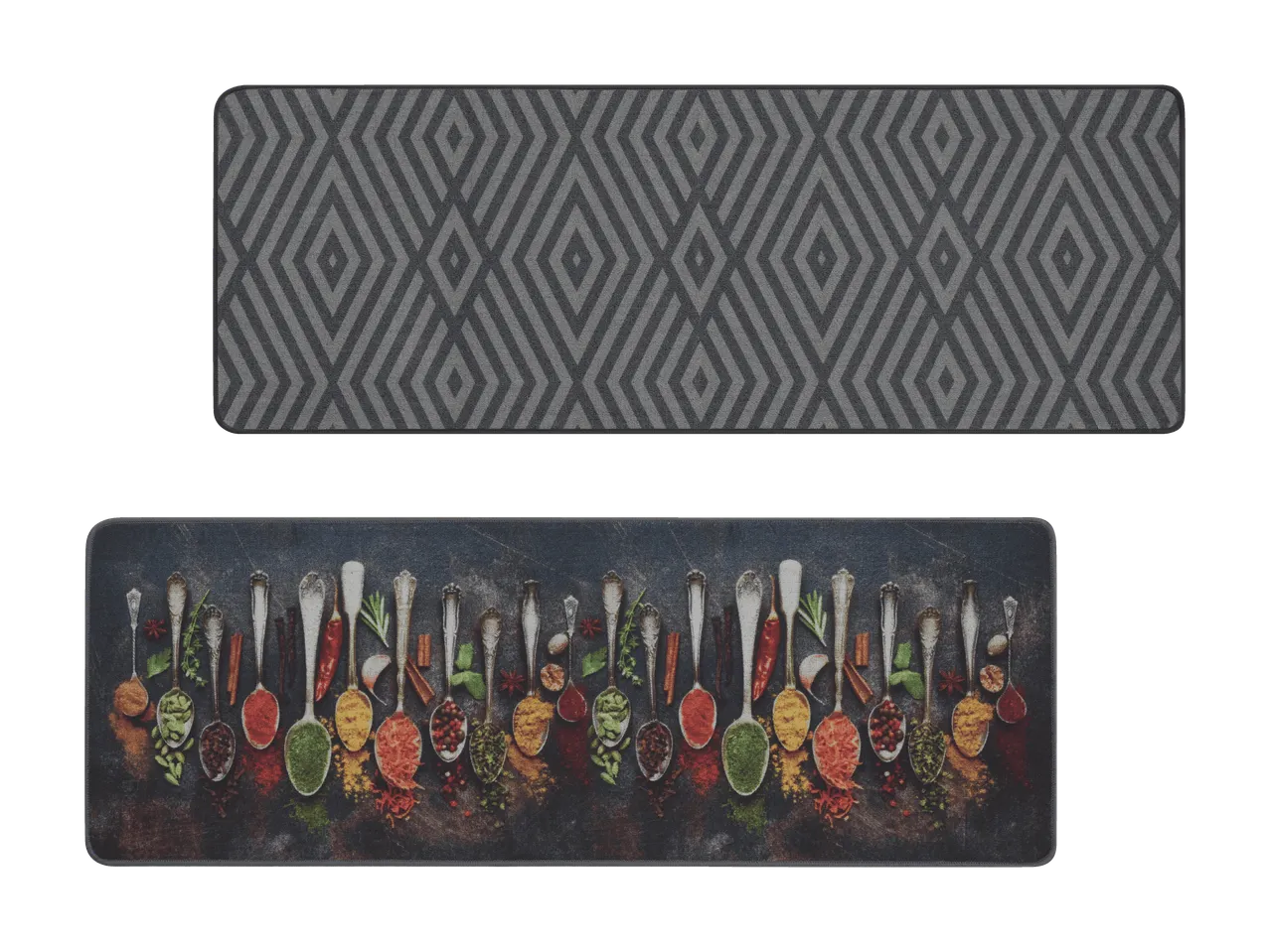Deux tapis de cuisine : un à motif géométrique, l'autre avec des épices dans des cuillères.