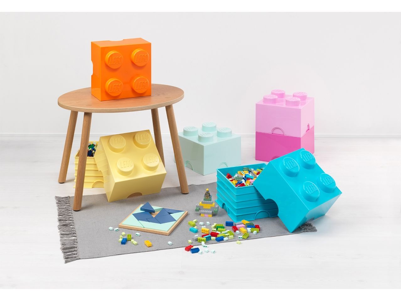 Container Bricks in different colors
