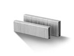 Due strisce di punti metallici su sfondo bianco.