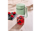 Blender de smoothie Silvercrest® cu căpșuni și afine.