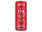 Червен кен студен чай с ягоди, с надпис „ICE TEA“ и „STRAWBERRY FLAVOURED BLACK TEA“.