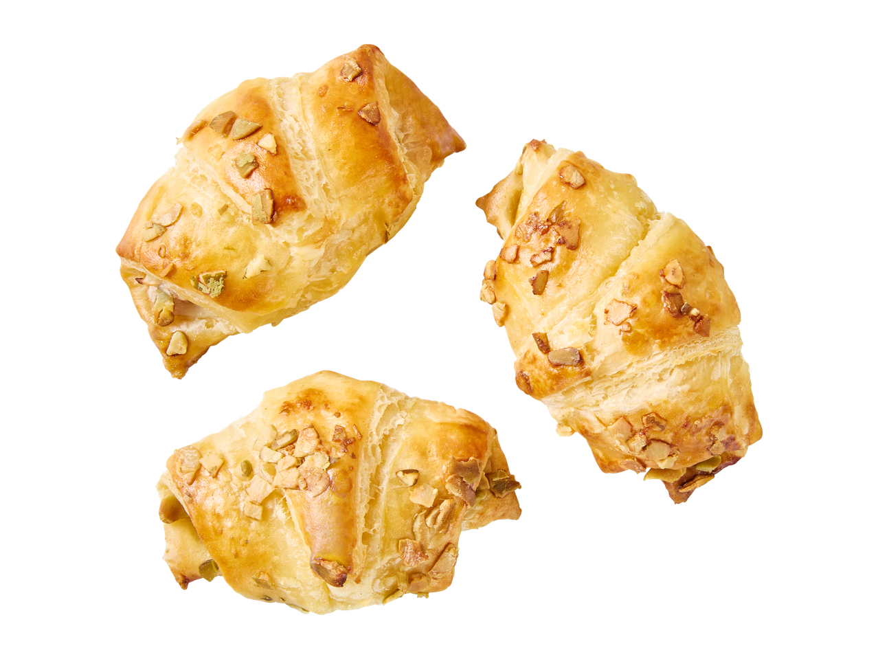 Kolme kinkkurouheella päällystettyä croissantia mustalla taustalla.