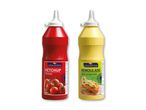 To flasker med ketchup og remoulade, begge med 800g indhold.