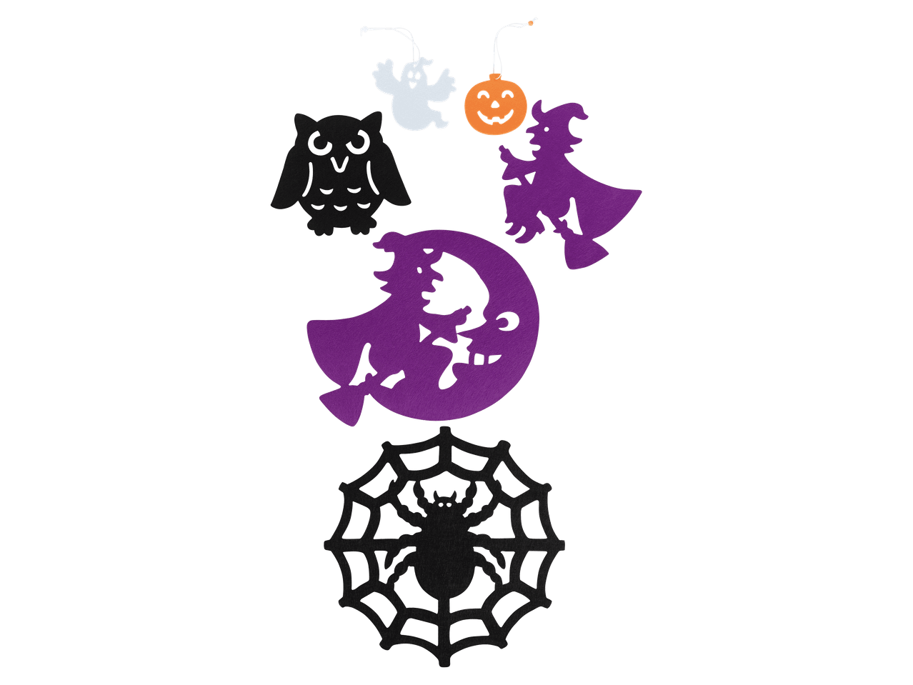 Különböző formájú, filcből készült halloweeni dekorációk fekete háttér előtt.