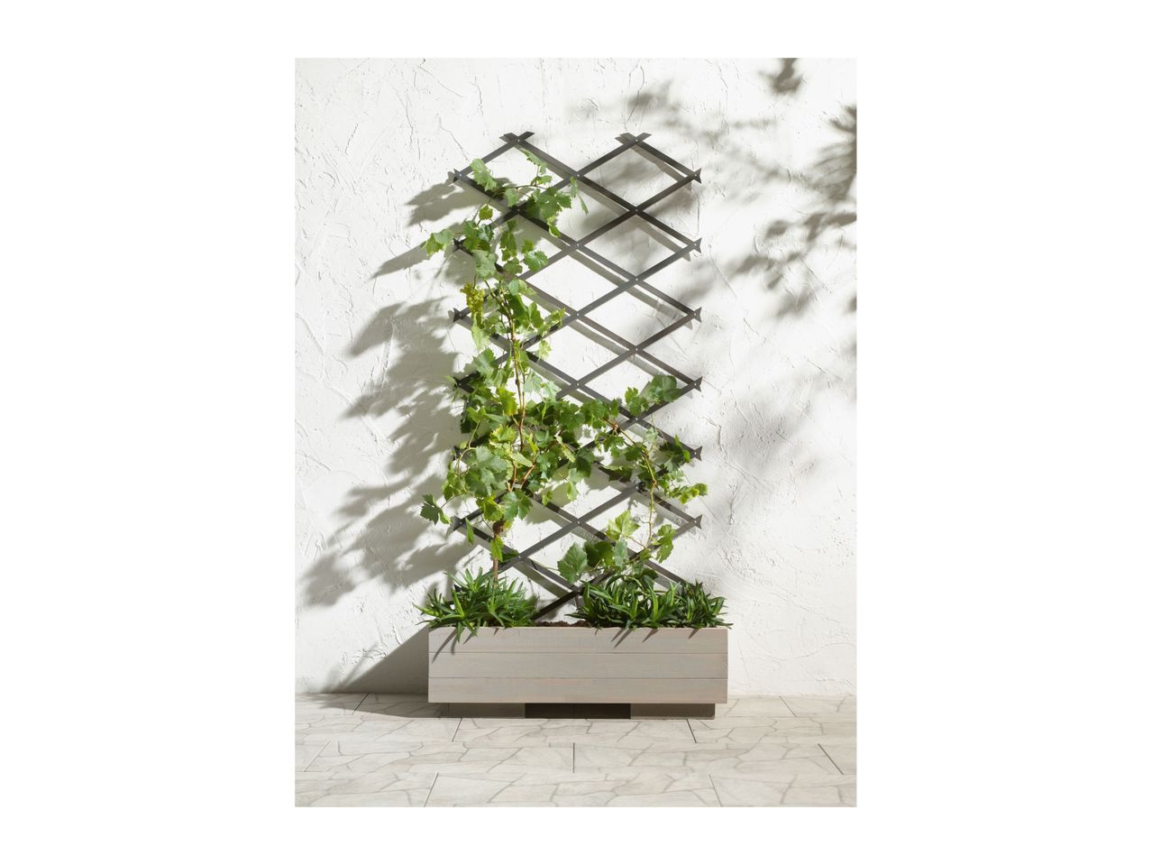 Go to full screen view: Parkside Expanding Wooden Trellis - Image 4