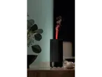 Difuzor de aromă ultrasonic LIVARNO home cu abur roșu și plante.