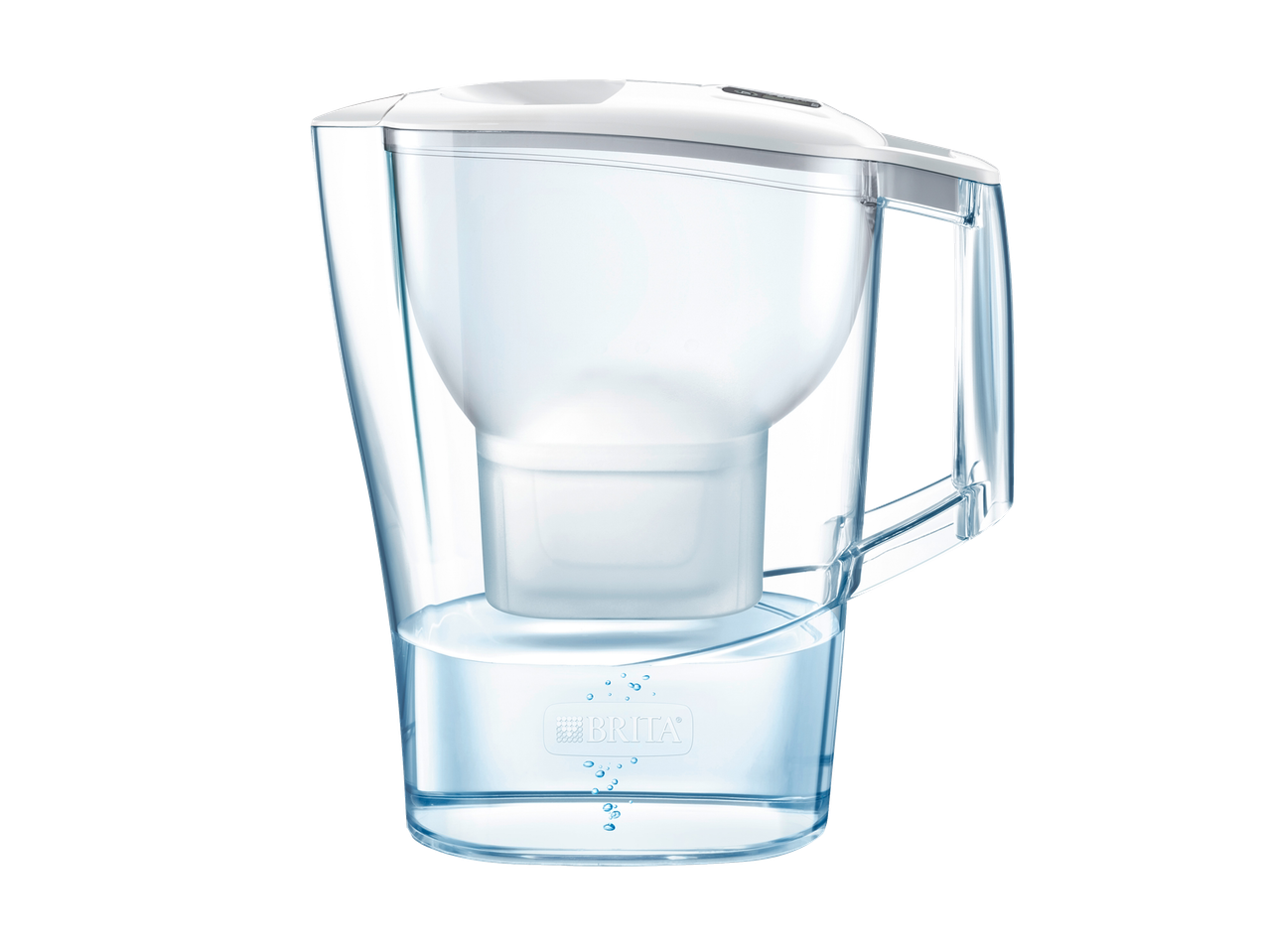 Cana filtrantă Brita cu apă filtrată.