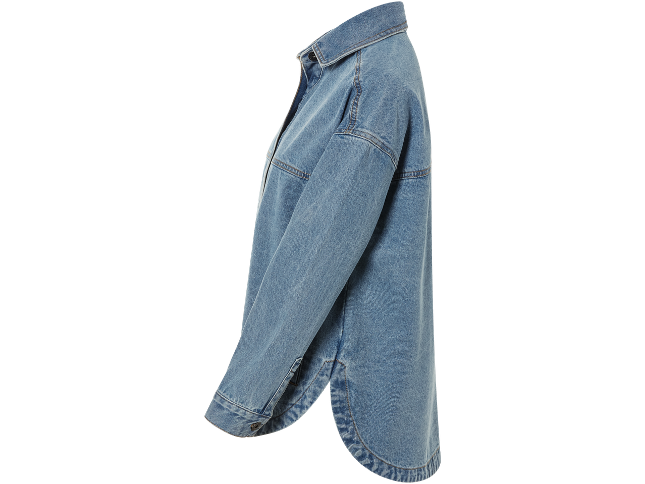 Långärmad jeanskjorta.