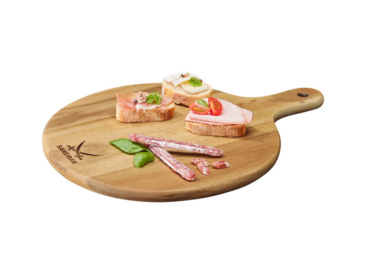 Sansíbar Holzbrett mit Käse-, Schinken- und Salami-Snacks.
