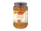 Jar of Calabrese pesto with red peppers and ricotta cheese, featuring a Nutri-Score label.