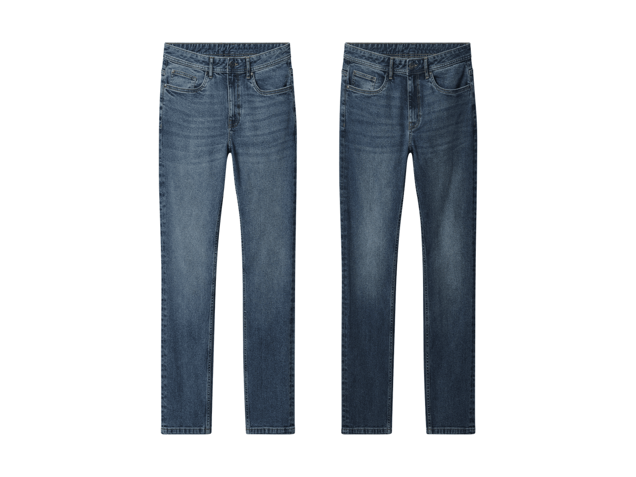 Zwei Paar Herrenjeans aus blauem Denim, eine hellere und eine dunklere.