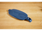 Capac de filtru de apă SILVERCREST® pe o suprafață de lemn.