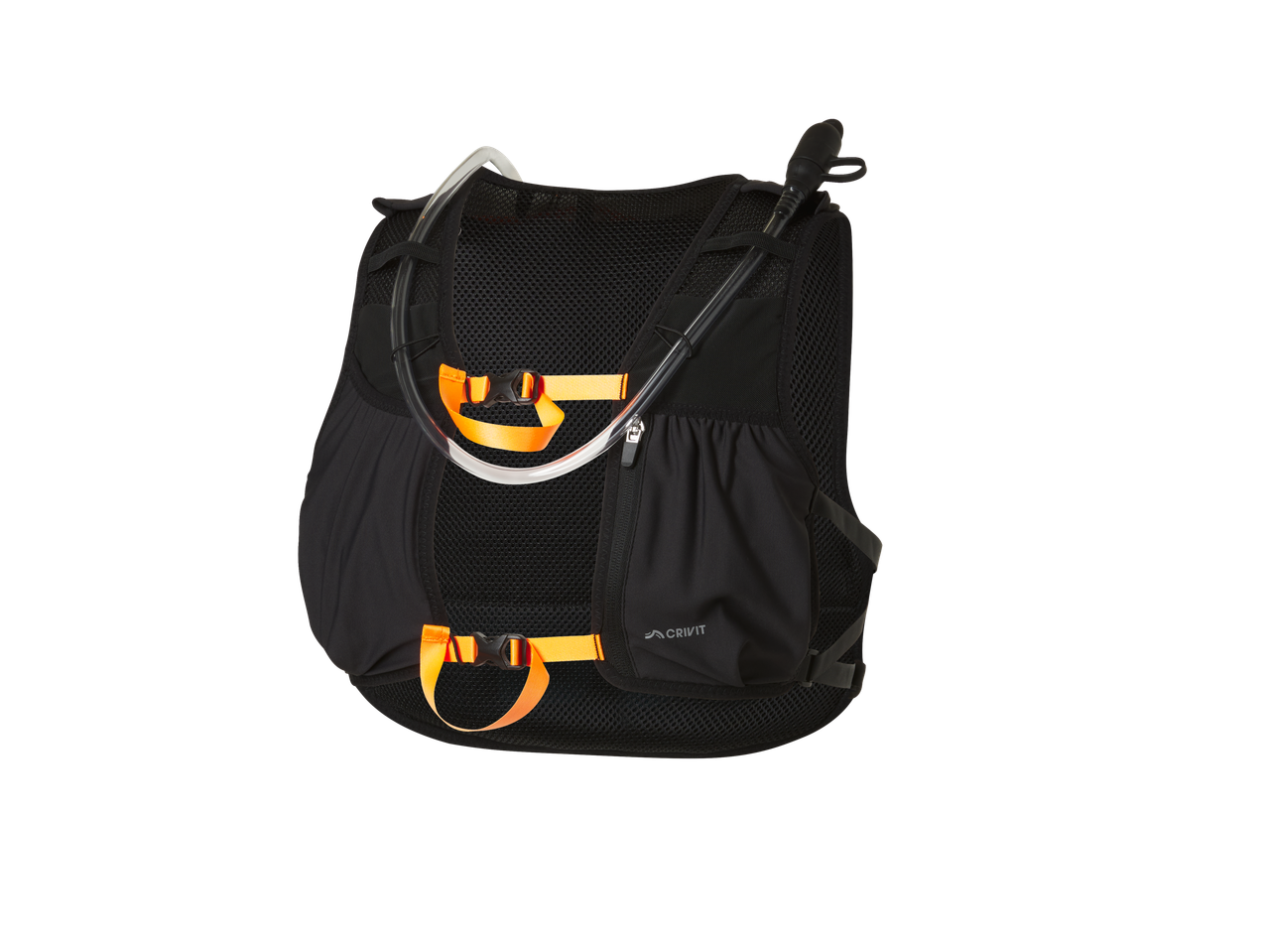 Melna Crivit hidratācijas mugursoma ar oranžām detaļām un dzeršanas cauruli.