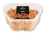 En gennemsigtig beholder med Nordthy Pubmix, en blanding af nødder og snacks.