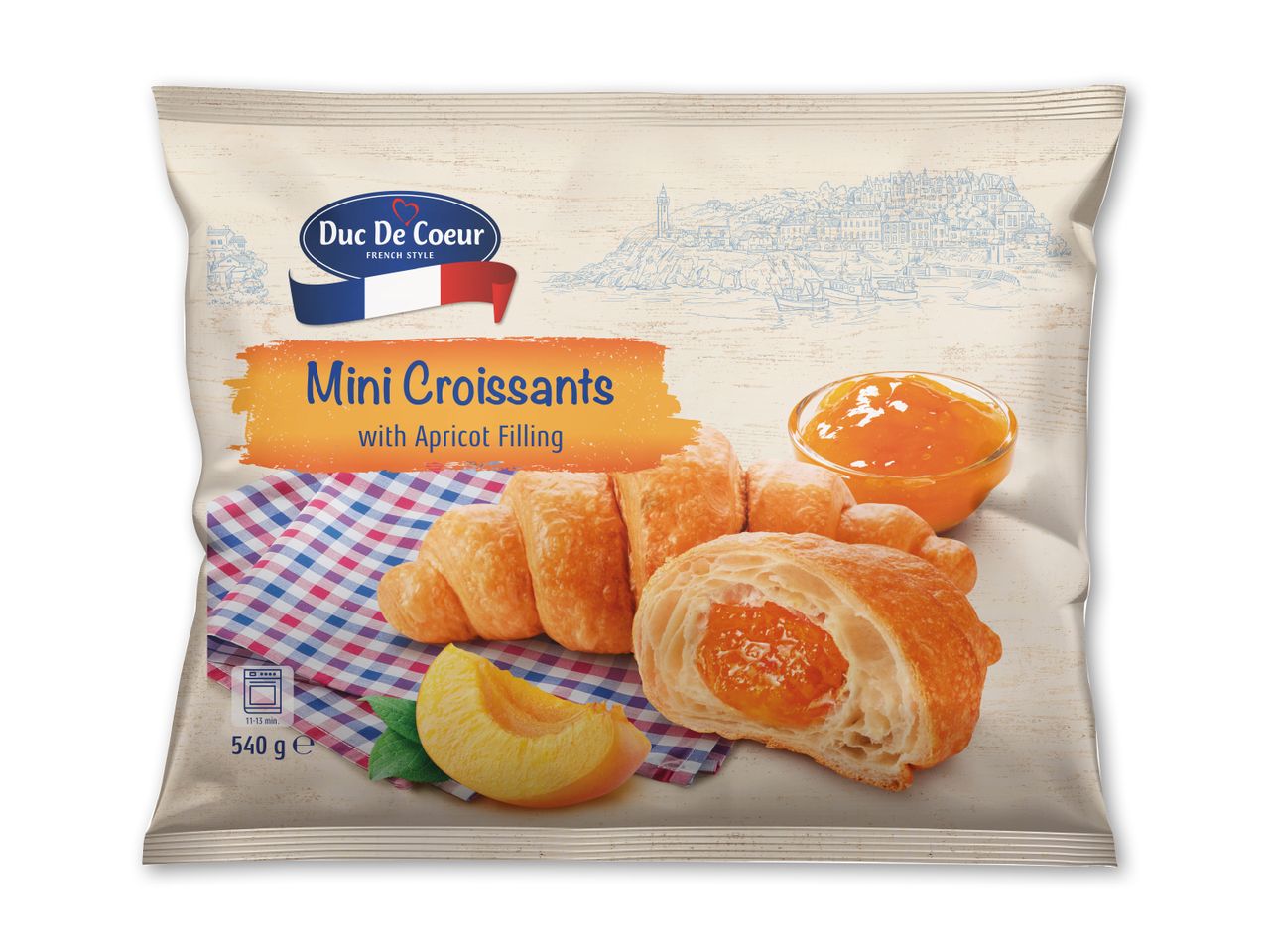 Mini croissanter med abrikosfyld i en pose, klar til at bage.
