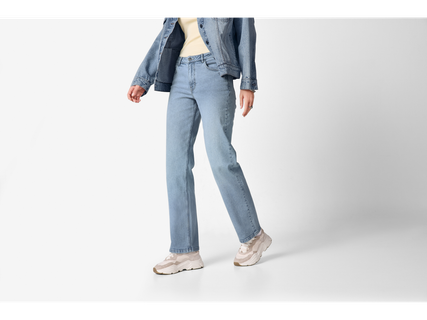 Női egyenesszárú farmernadrág