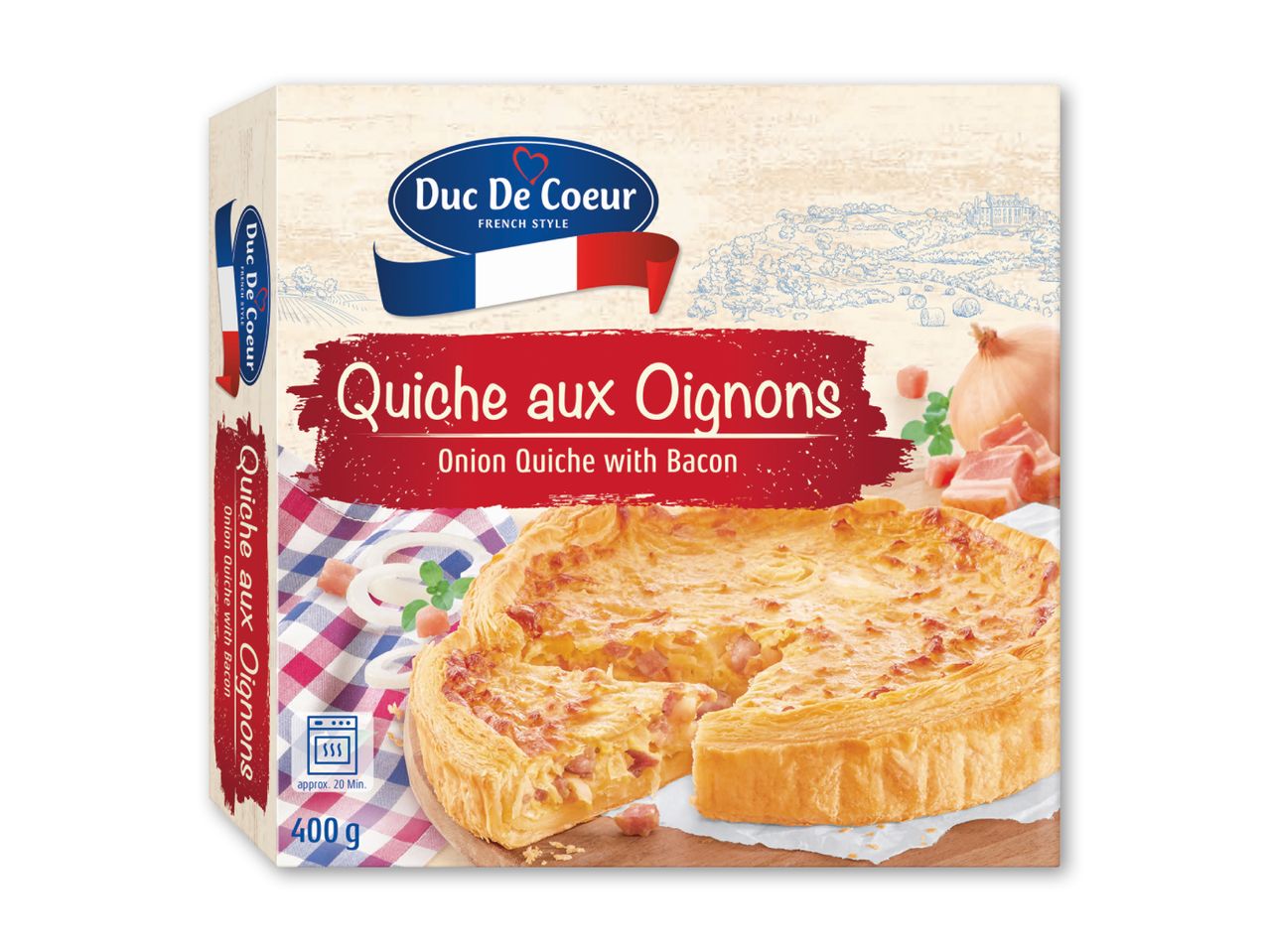 Løg quiche med bacon i en papemballage, klar til ovn.