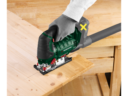 Akkus szúrófűrész