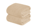 To foldede beige håndklæder stablet oven på hinanden.