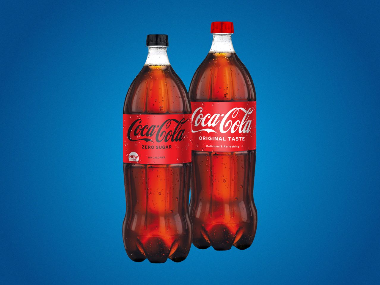 Dve plastenki Coca-Cole, ena z nič sladkorja, druga originalna.