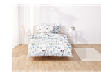 Floral bedding set: duvet cover and pillowcases.