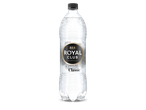 Een plastic fles klassieke tonic met een zwarte dop tegen een zwarte achtergrond.