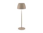 En beige gulvlampe med en konisk skærm og en rund base.