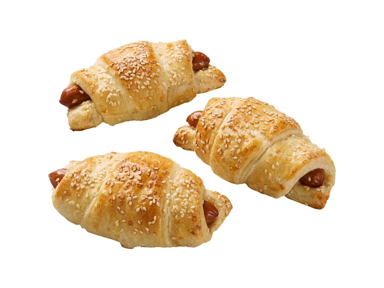 Trei mini croissanturi cu semințe de susan umplute cu cârnați.