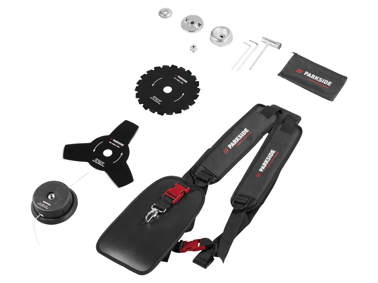 Dodatki za kosilnico, vključno z oprsnico, rezili in orodjem na črnem ozadju.