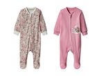 To søde baby-onesies, den ene med blomsterprint og den anden med et sødt dyremotiv.