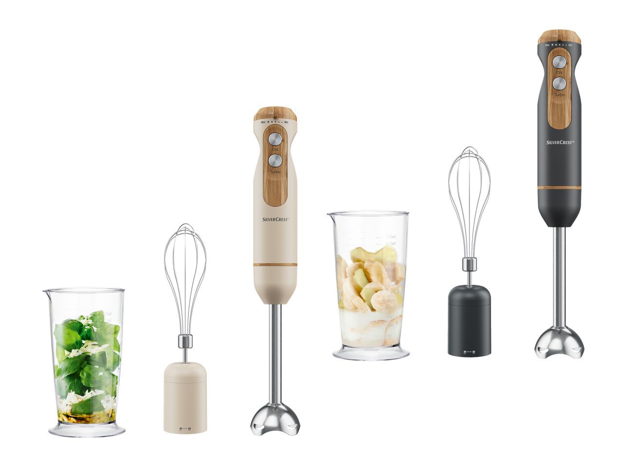 Zwei Stabmixer in Beige und Grau mit Schneebesenaufsätzen und Messbechern mit Zutaten.