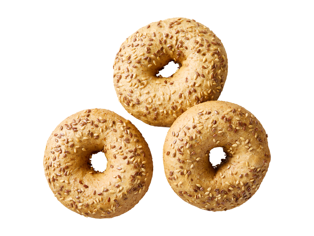 Kolme siemenillä päällystettyä, pyöreää leipää mustalla taustalla.