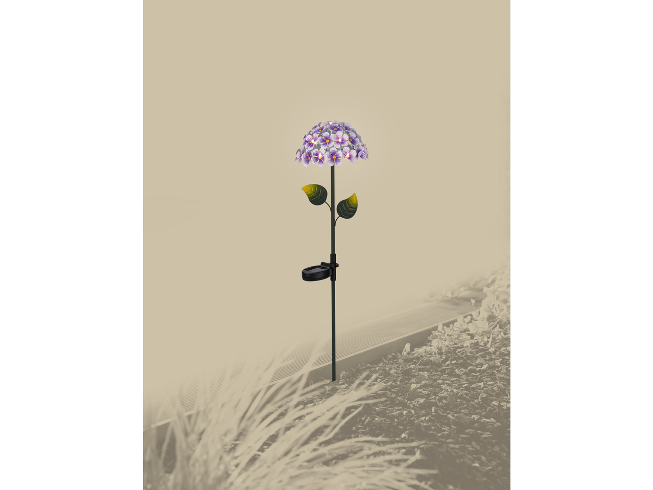LIVARNO Solar-Gartenleuchte em forma de flor roxa com painel solar.
