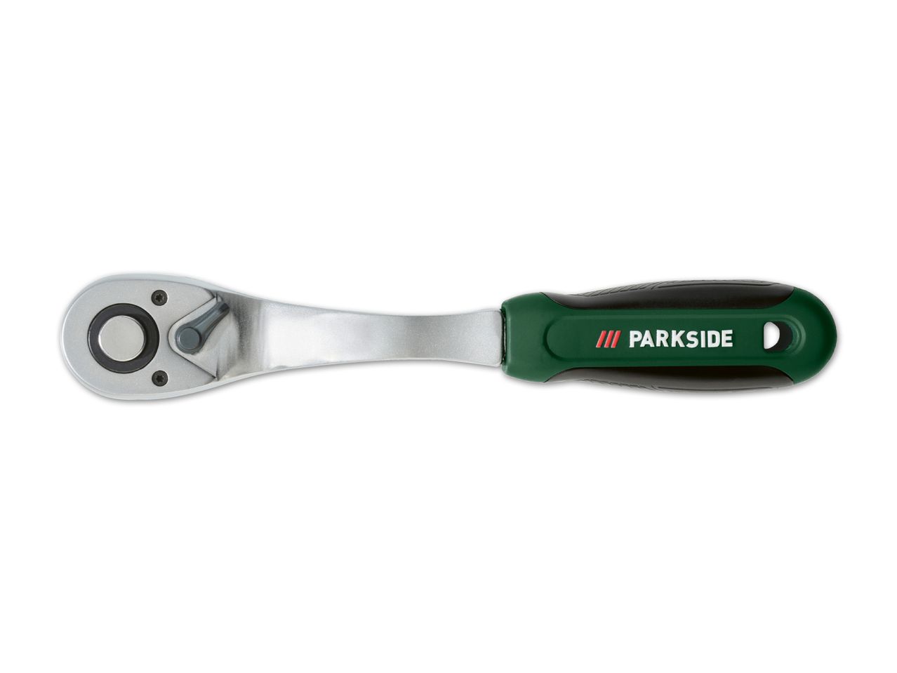 Ein Parkside Ratschenschlüssel mit grünem und schwarzem Griff liegt auf weißem Hintergrund.
