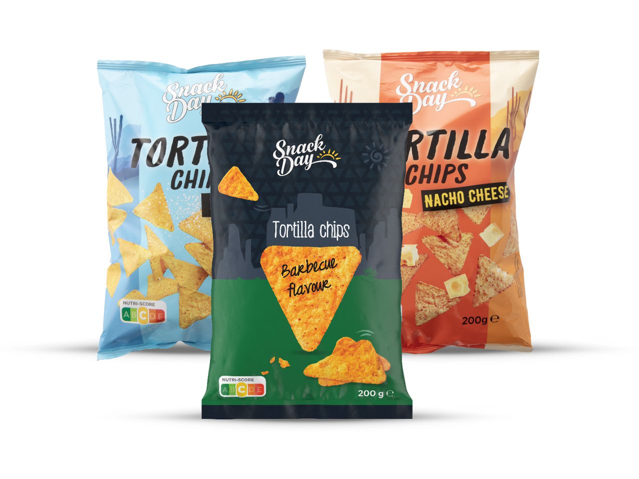 Tri vrećice Tortilla čipova različitih okusa.