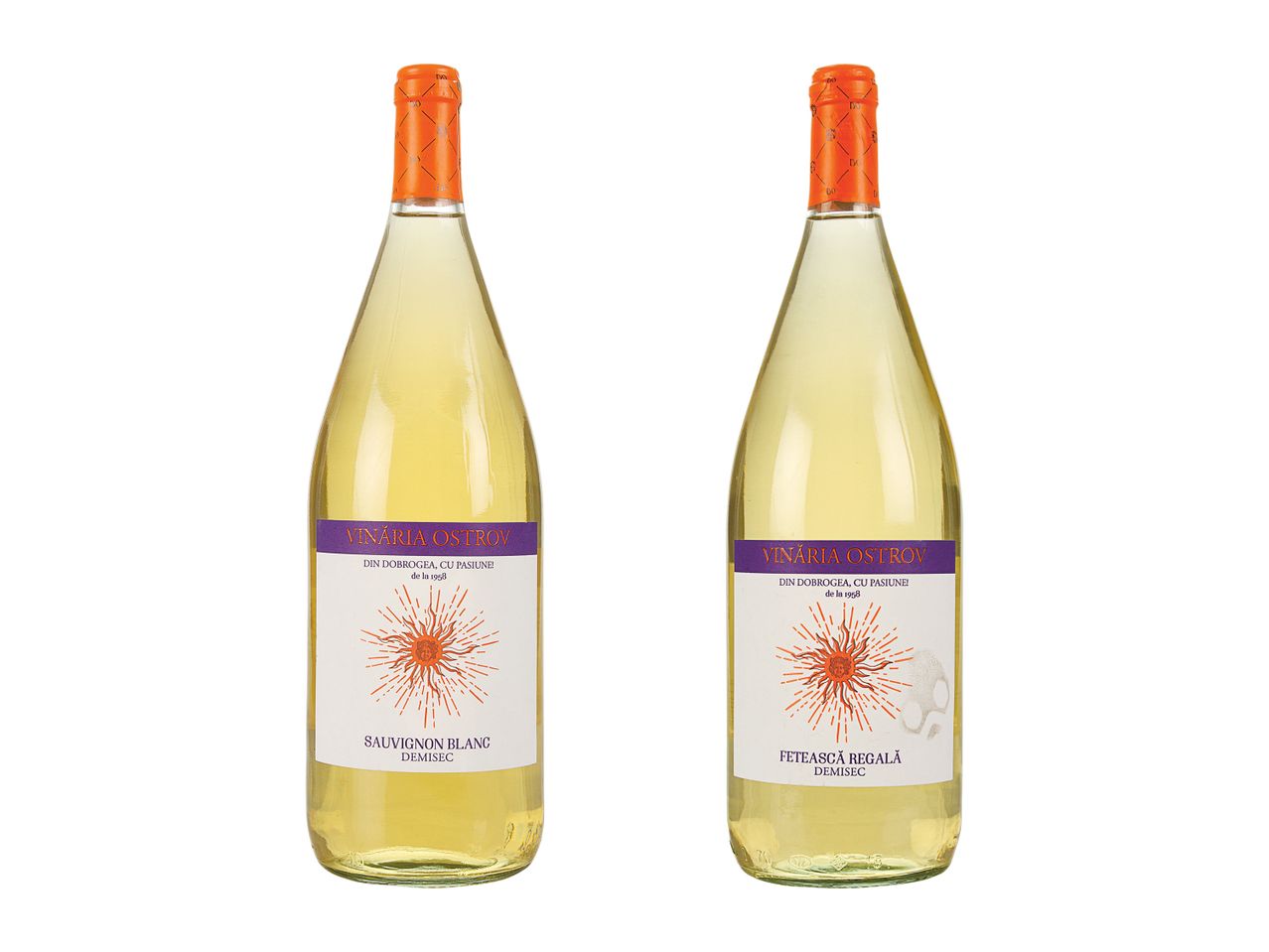 Două sticle de vin alb, probabil de la aceeași marcă.