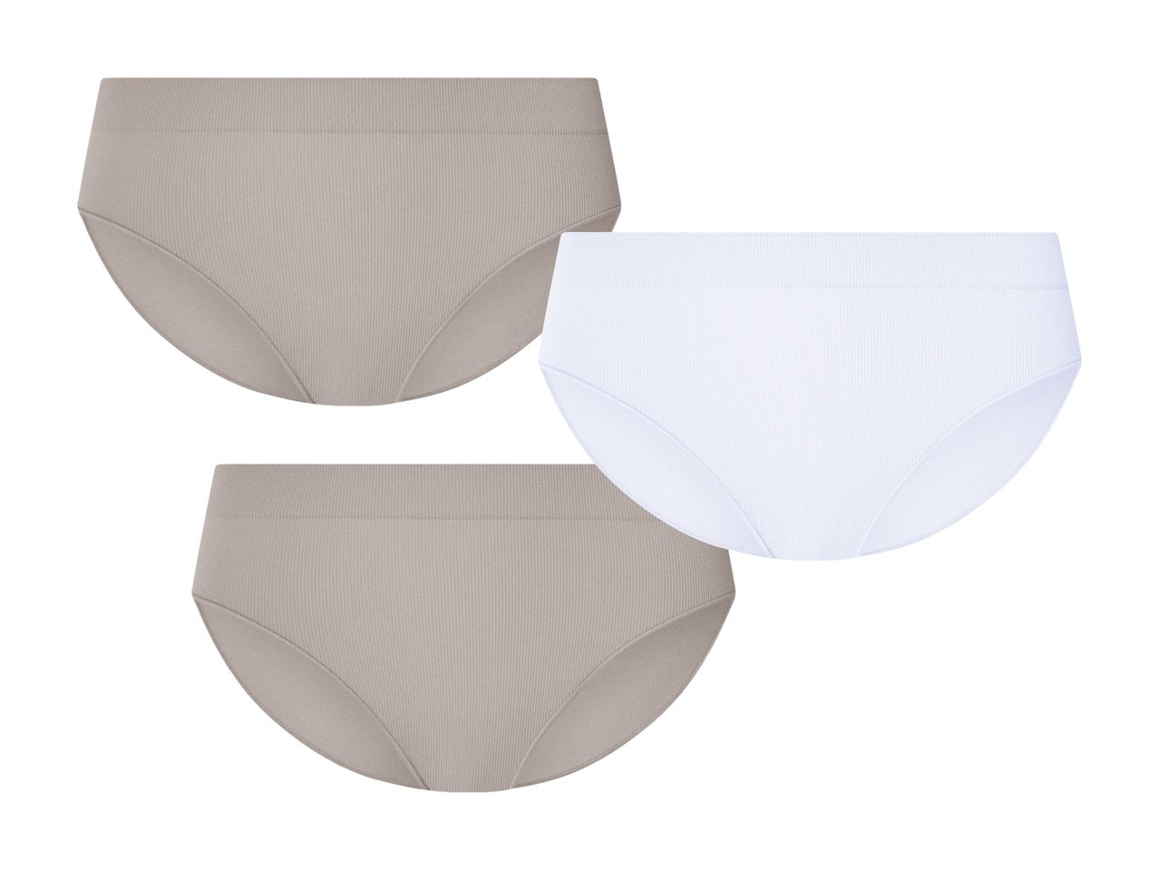 Tre par dametrusser: to beige og en hvid.