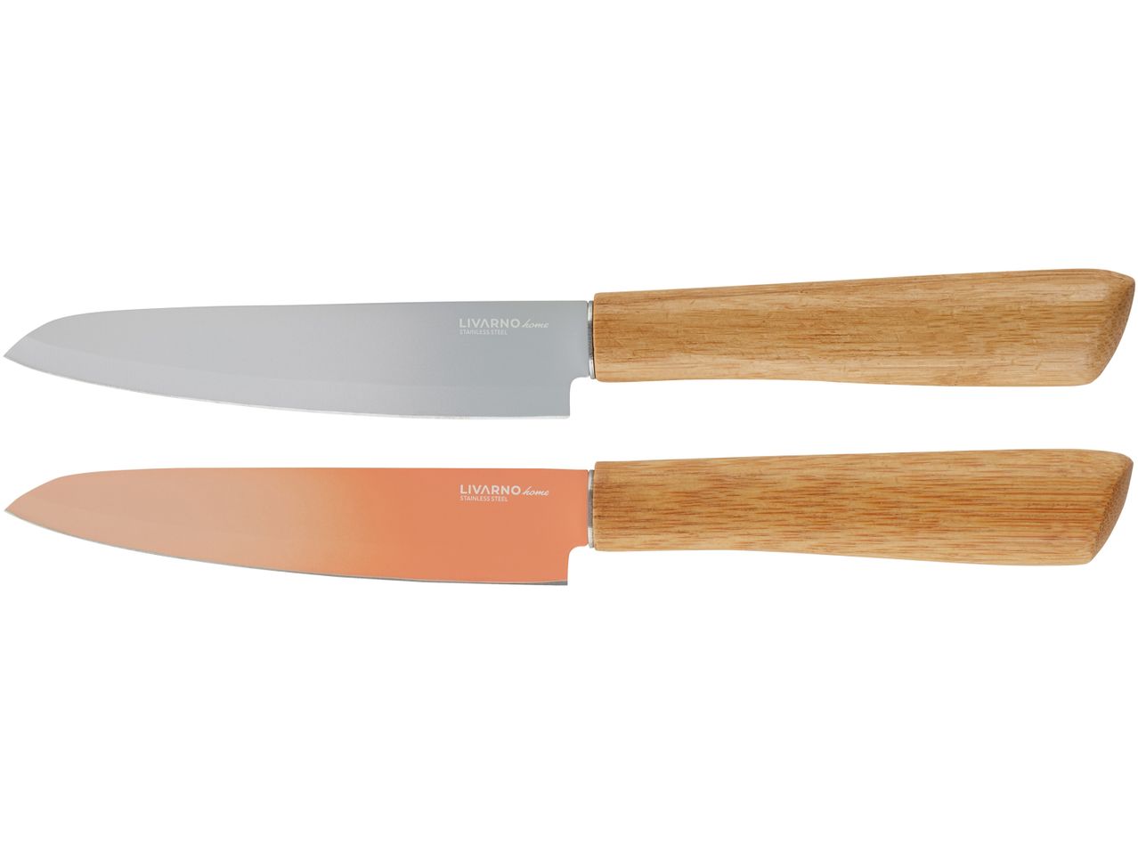 Due coltelli da cucina con manici in legno, uno con lama in acciaio inossidabile e l'altro con lama color rame.