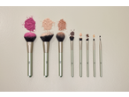 Conjunto de pincéis de maquilhagem Cien Beauty com pó e maquilhagem líquida.