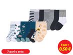 Set od 7 pari dječjih čarapa s različitim uzorcima i bojama.