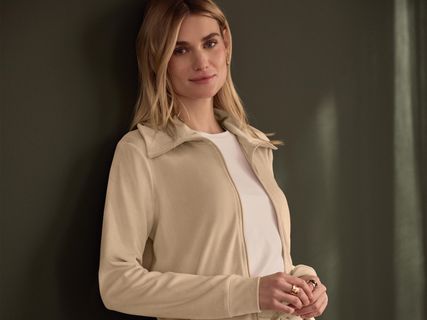 Női plüss szabadidőruha