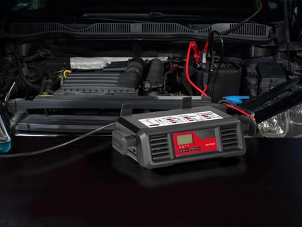 Intelligens akkumulátortöltő