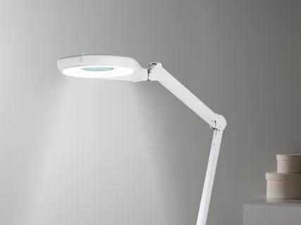 Nagyító LED-lámpával