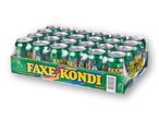 En bakke med 24 grønne sodavandsdåser, 33 cl hver, med teksten 'FAXE KONDI'.