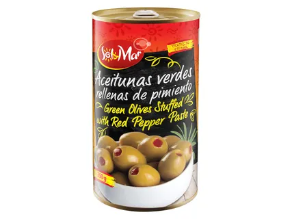 Zöld olívabogyó paprikakrémmel töltve*