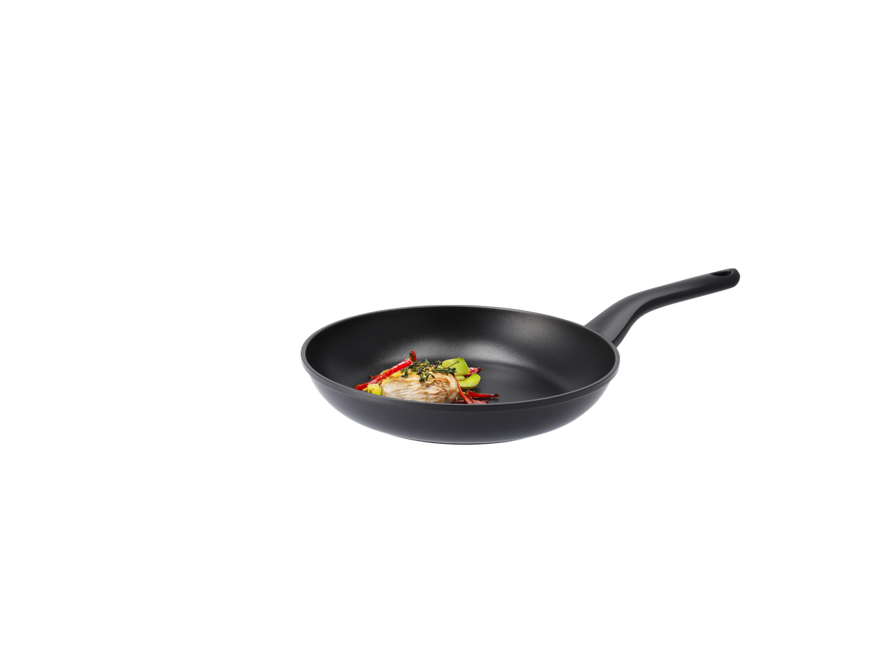 Tigaie neagră cu pește și legume.